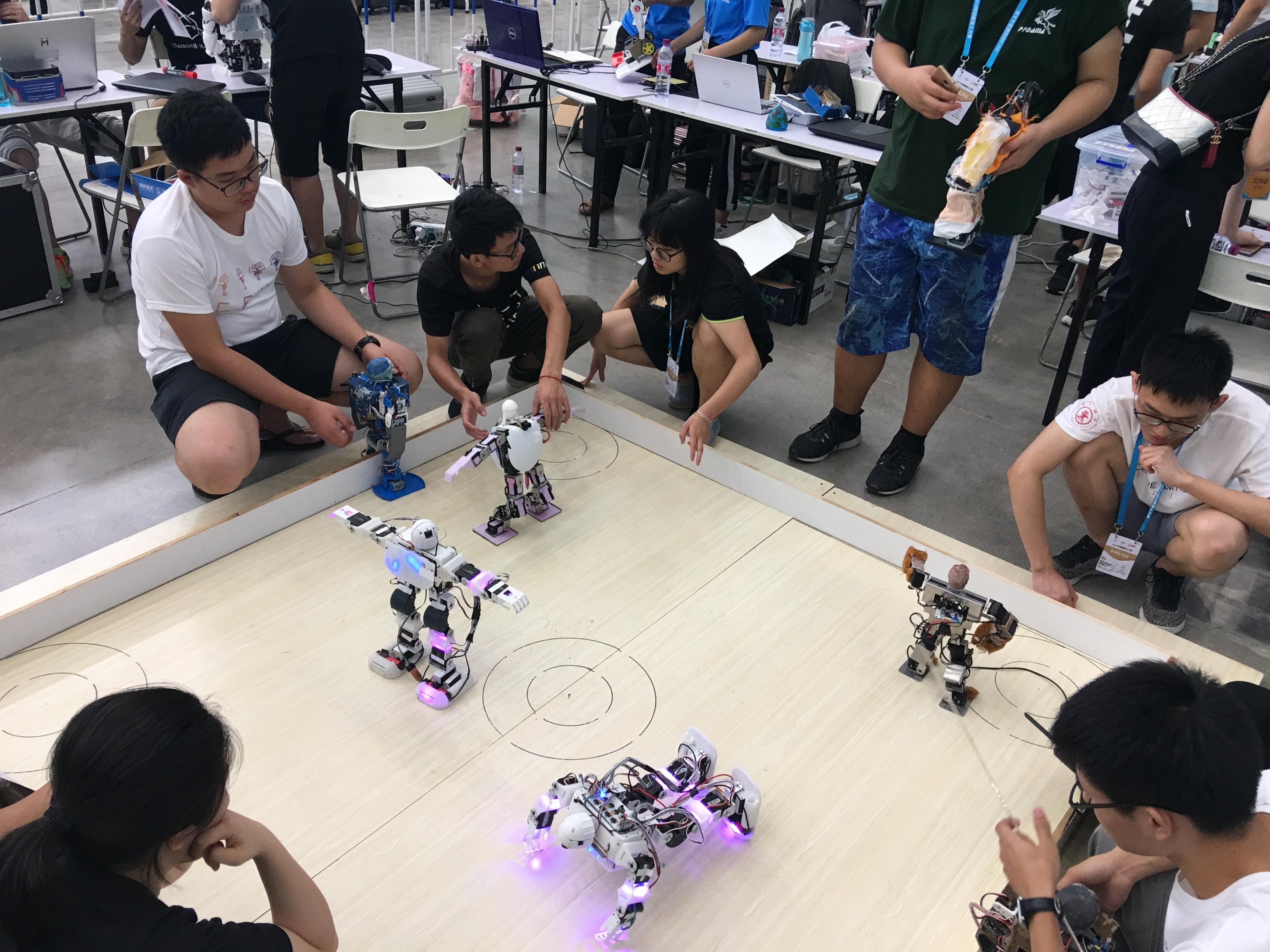 一种竞技机器人的制作方法