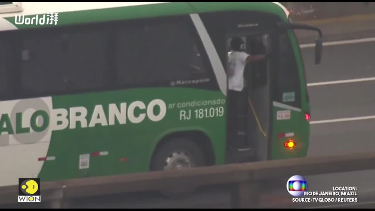 巴西一男子劫持一辆公交车 劫匪被击毙 37名人质全部获救