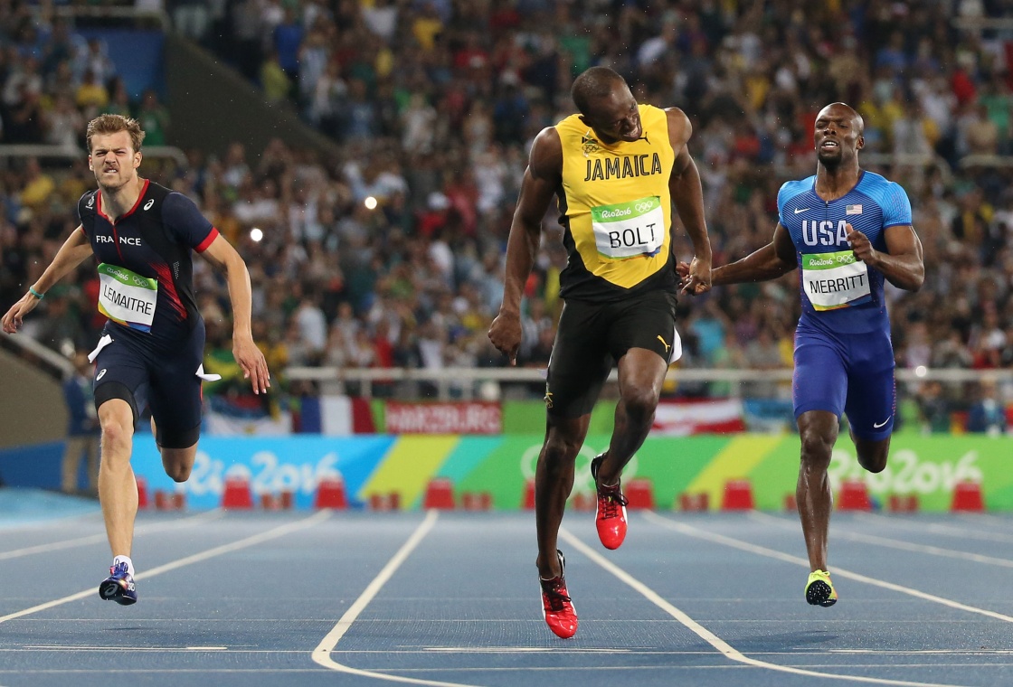 里约奥运会田径男子200米开展角逐,牙买加"闪电"博尔特以19秒79获得三