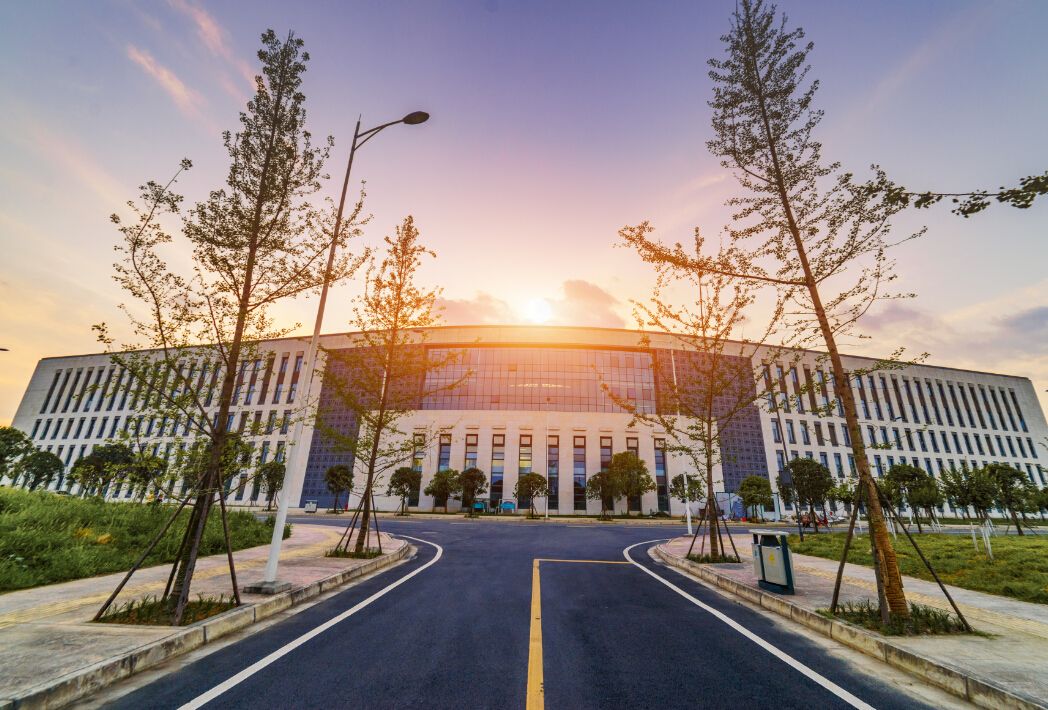 请问有谁知道成都理工大学环境与土木工程学院各位老师的简介