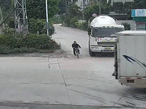 这是大货车所有盲区中最危险的一个.