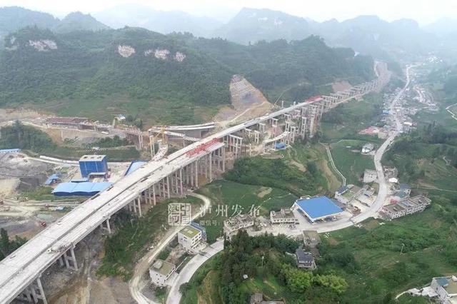 长秧,枧槽,长坝,分水与纳黔高速公路衔接采用变异y型互通式立交叙威