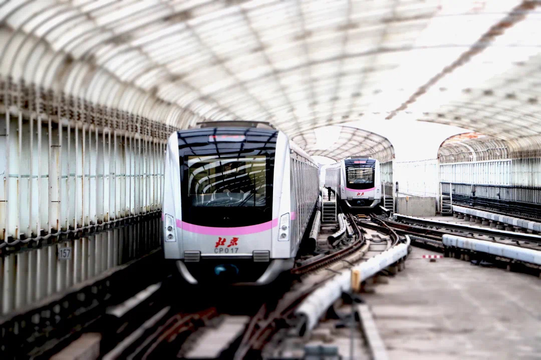 北京地铁昌平线昌平线中午平峰列车最小运行间隔由9分27秒缩至8分
