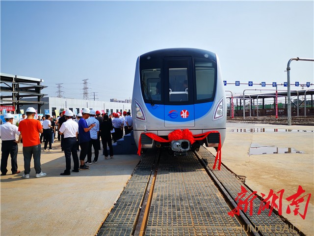 舒适环保智能!长沙地铁6号线a型车亮相