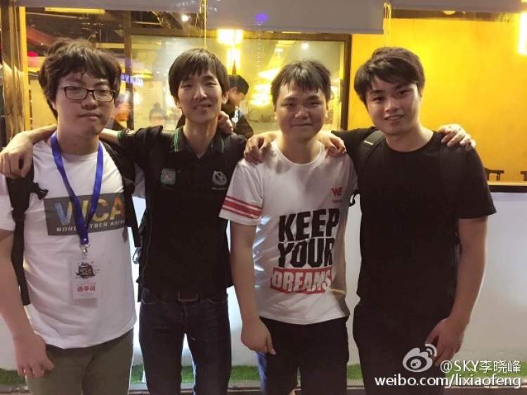 魔兽争霸选手fly100%:追梦十余载,wcg冠军填补了我职业生涯中最大的