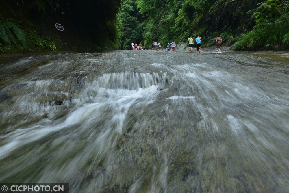 四川内江威远石板河夏日享清凉