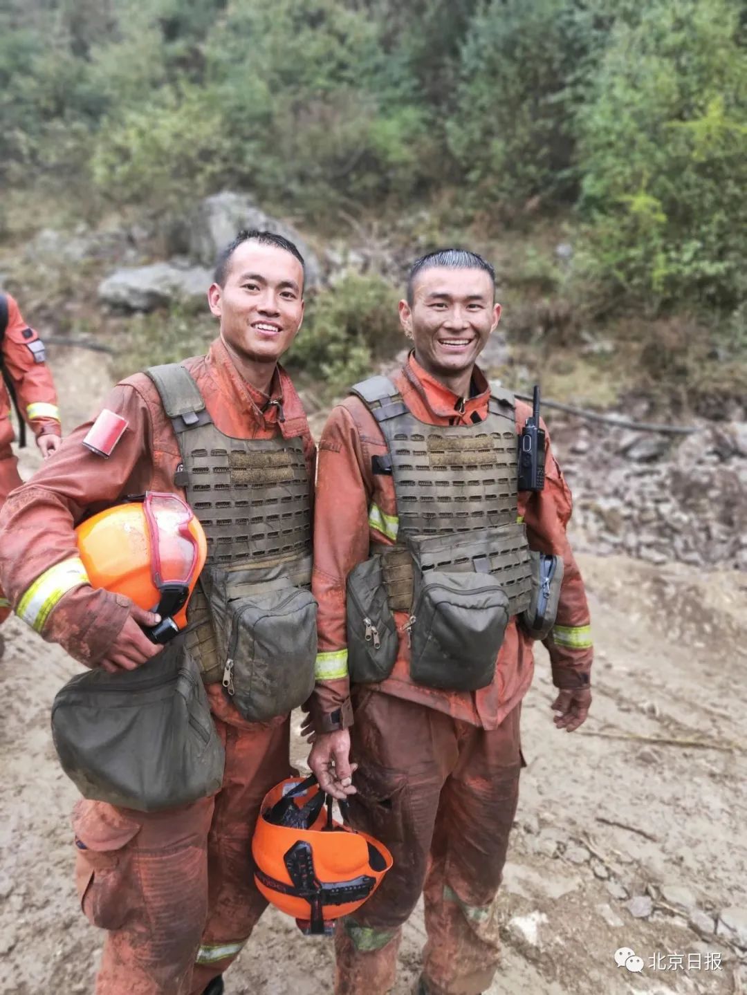 纷纷祝福战士们"愿你们每次完成任务都这么开心归来"可爱又可敬的消