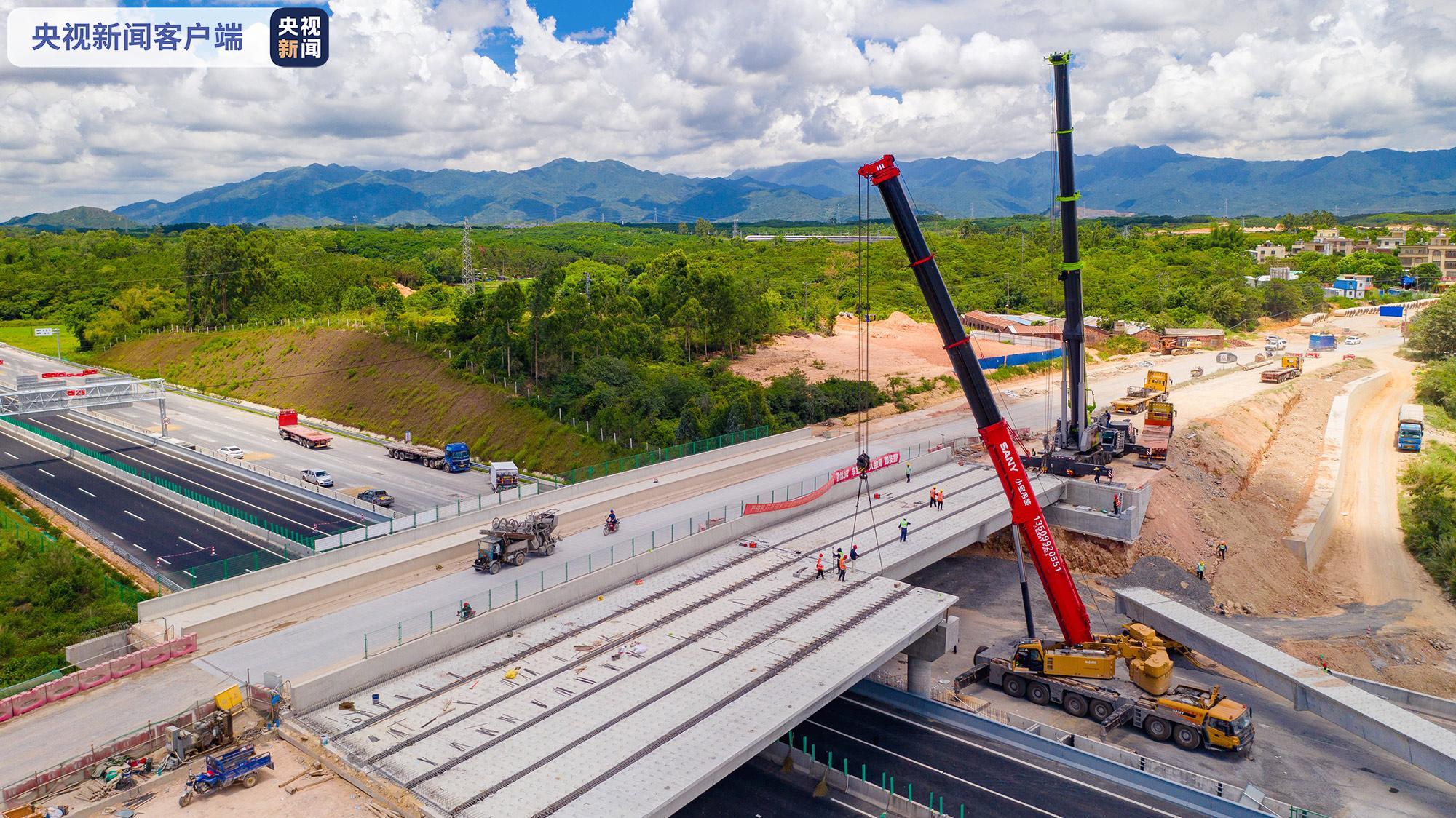 广东阳茂高速改扩建项目完成全线跨线桥拆架工程预计今年年底建成通车