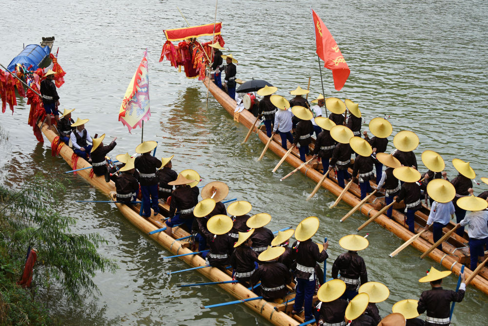 贵州多地取消龙舟比赛保留祭龙下水传统仪式