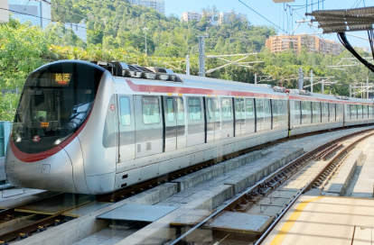 全长约56公里的屯马线是香港最长的铁路,它贯通新界东西,令香港铁路