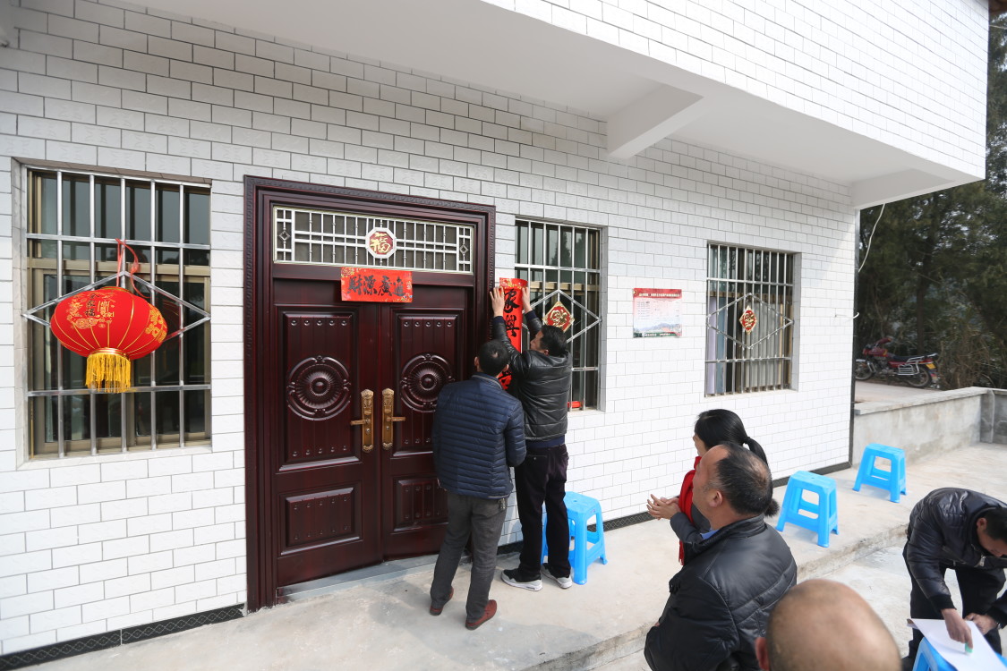 【网络媒体走转改】四川安岳一村庄投入120余