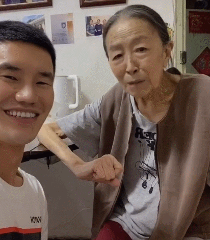 张少华肺病去世孙女婿谢孟伟晒其生前视频驼背瘦骨嶙峋咳嗽不止