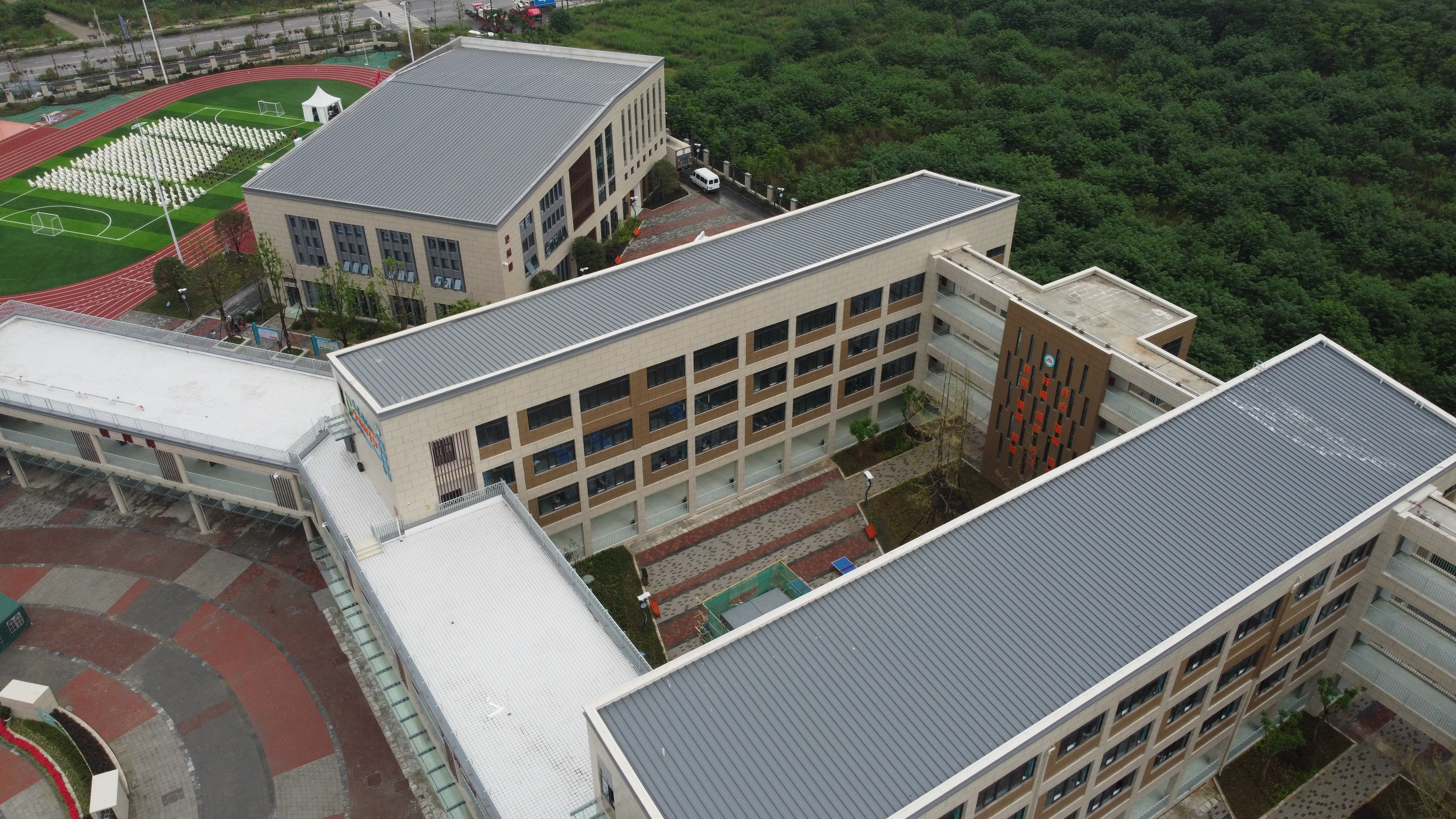 小学(西区),南丰小学新建工程为代表的教育资源扩容工程,是新都为推进