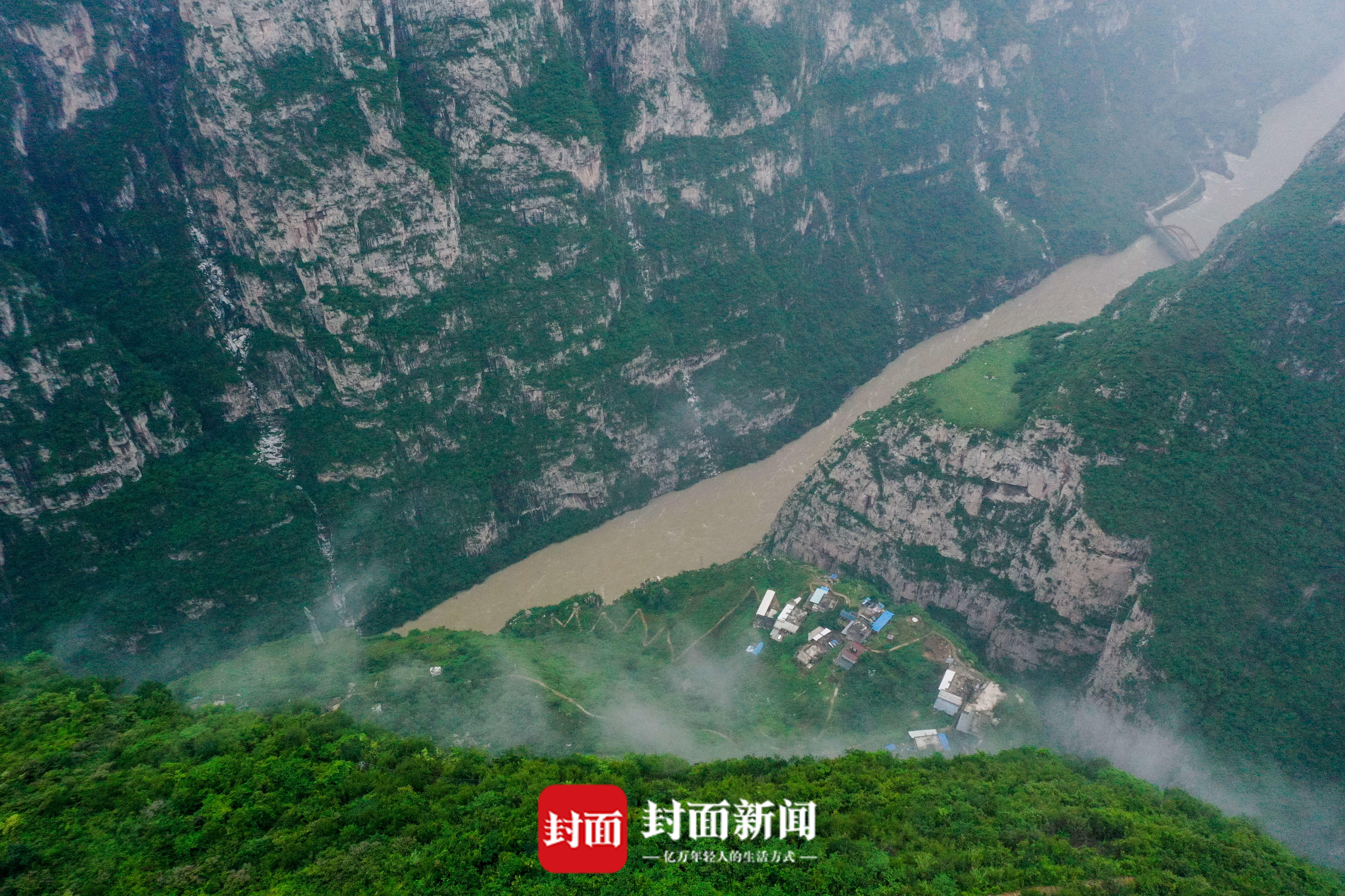 晨雾飘渺 看大渡河峡谷柔情|图集