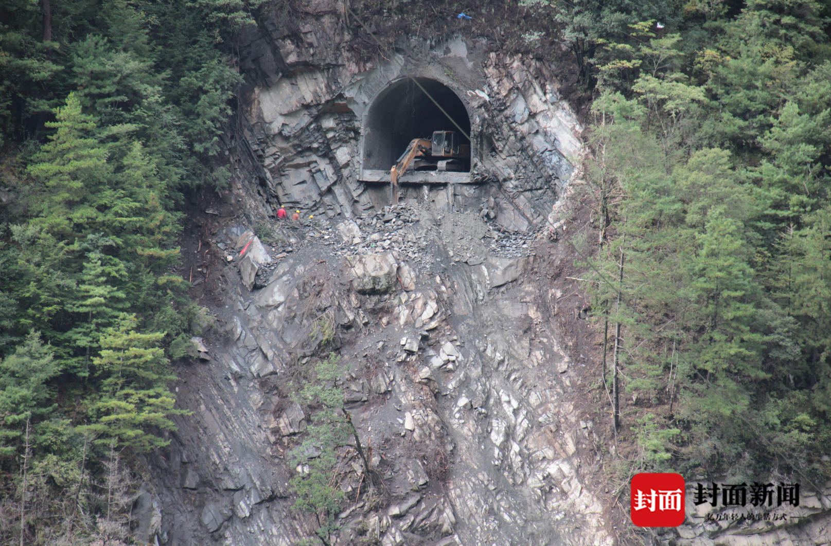 "隧道围岩以Ⅴ级为主,很破