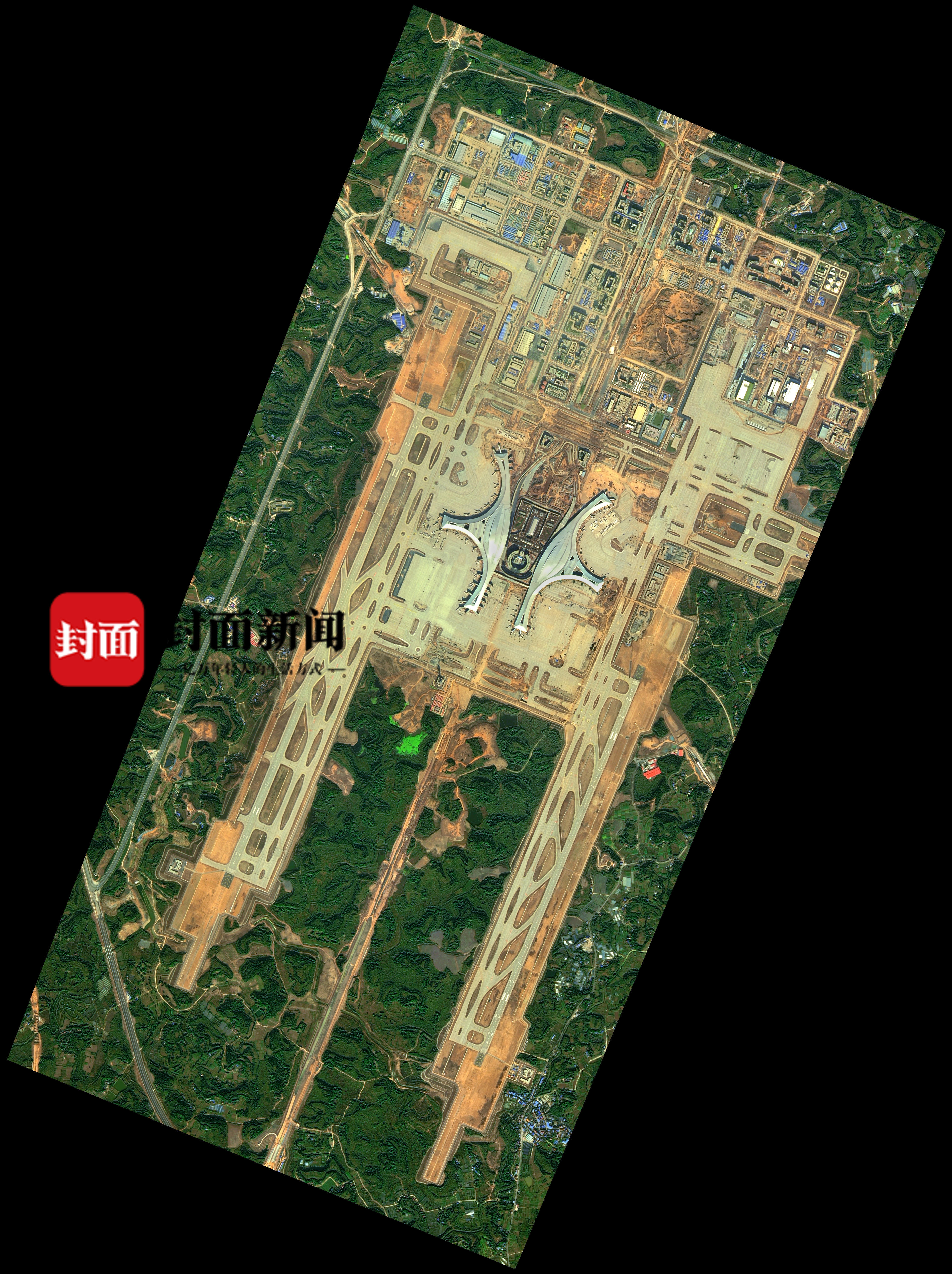卫星俯瞰成都天府国际机场(拍摄时间:2020年11月)