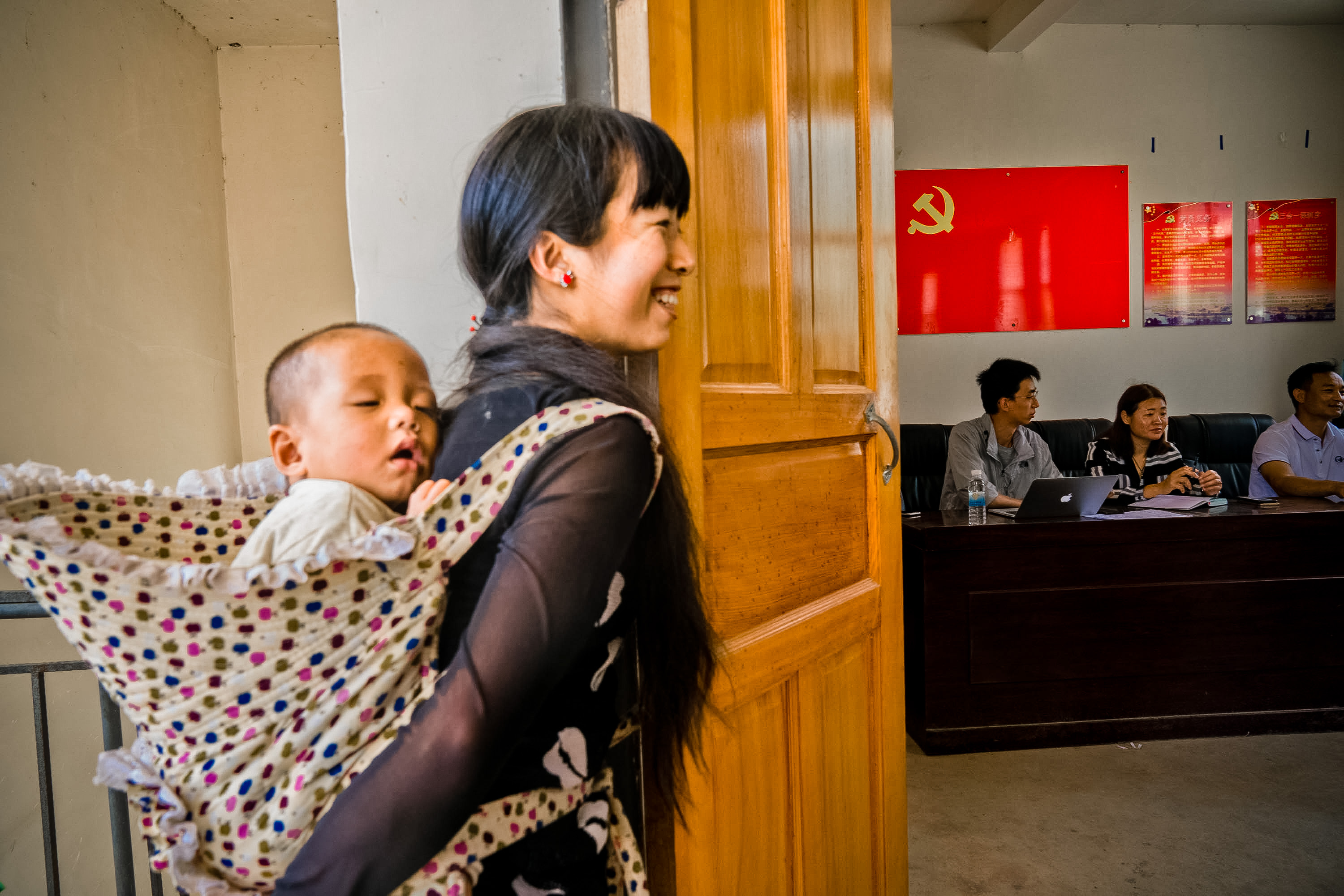 为咖农创收,拼多多开启了全新的互联网扶贫格