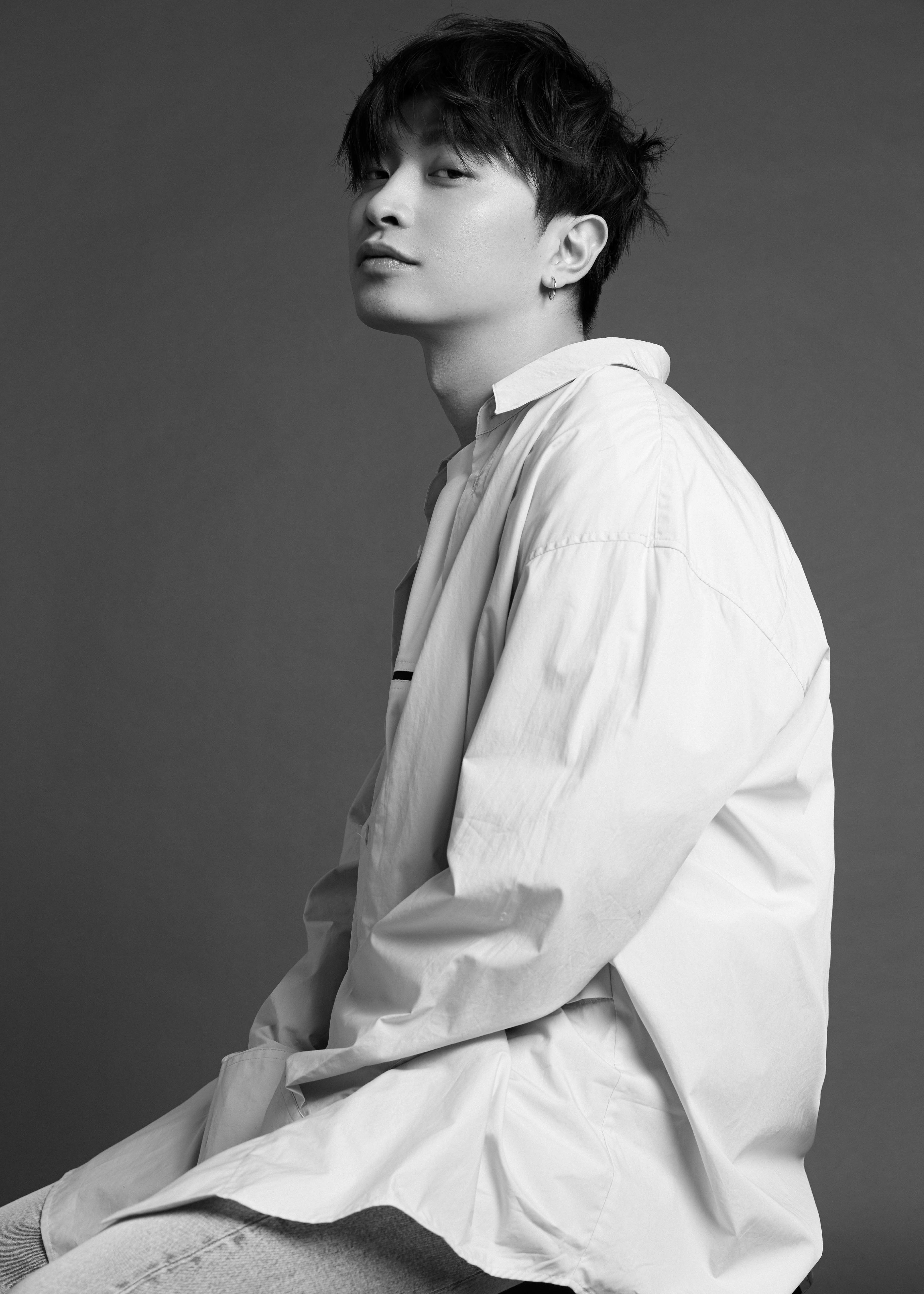 谢春花满舒克首度跨风格合作《借我 2020》