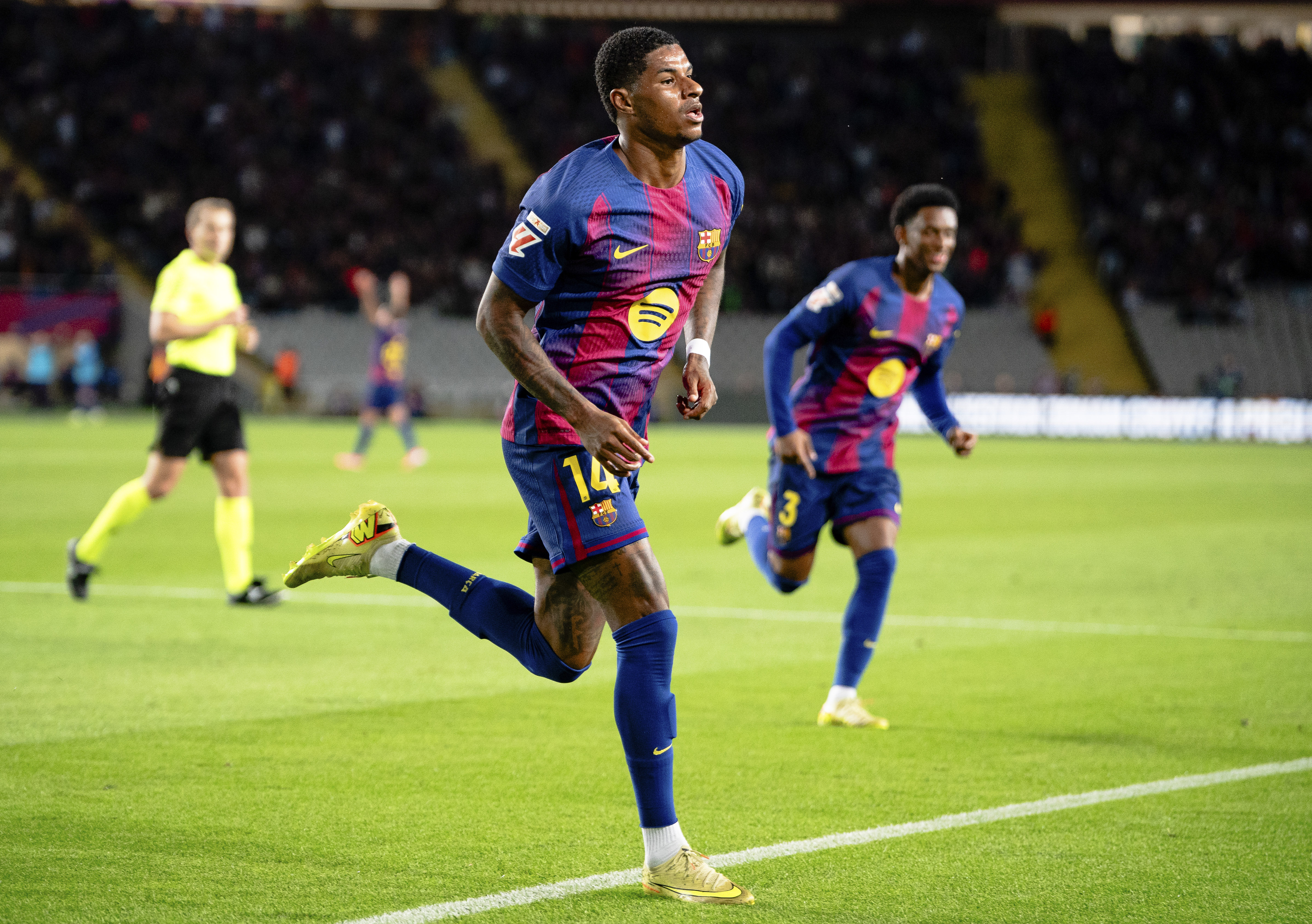 西甲｜巴萨3:1击败埃尔切