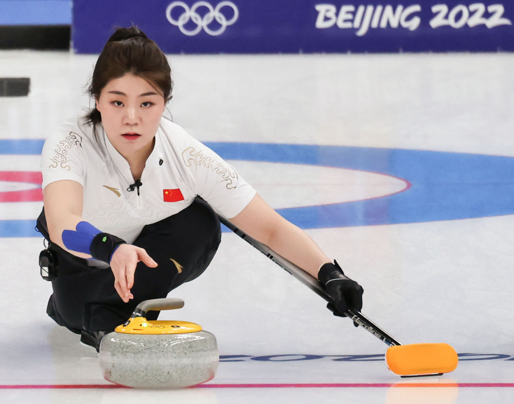 北京冬奥会冰壶中国女子冰壶队不敌美国队遭遇三连败