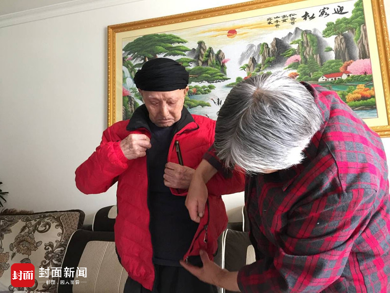 成都最年长男性今年112岁 家中五世同堂 年龄相差111岁
