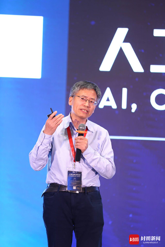 院院士,长江学者特聘教授,电子科技大学生命科学与技术学院院长尧德中