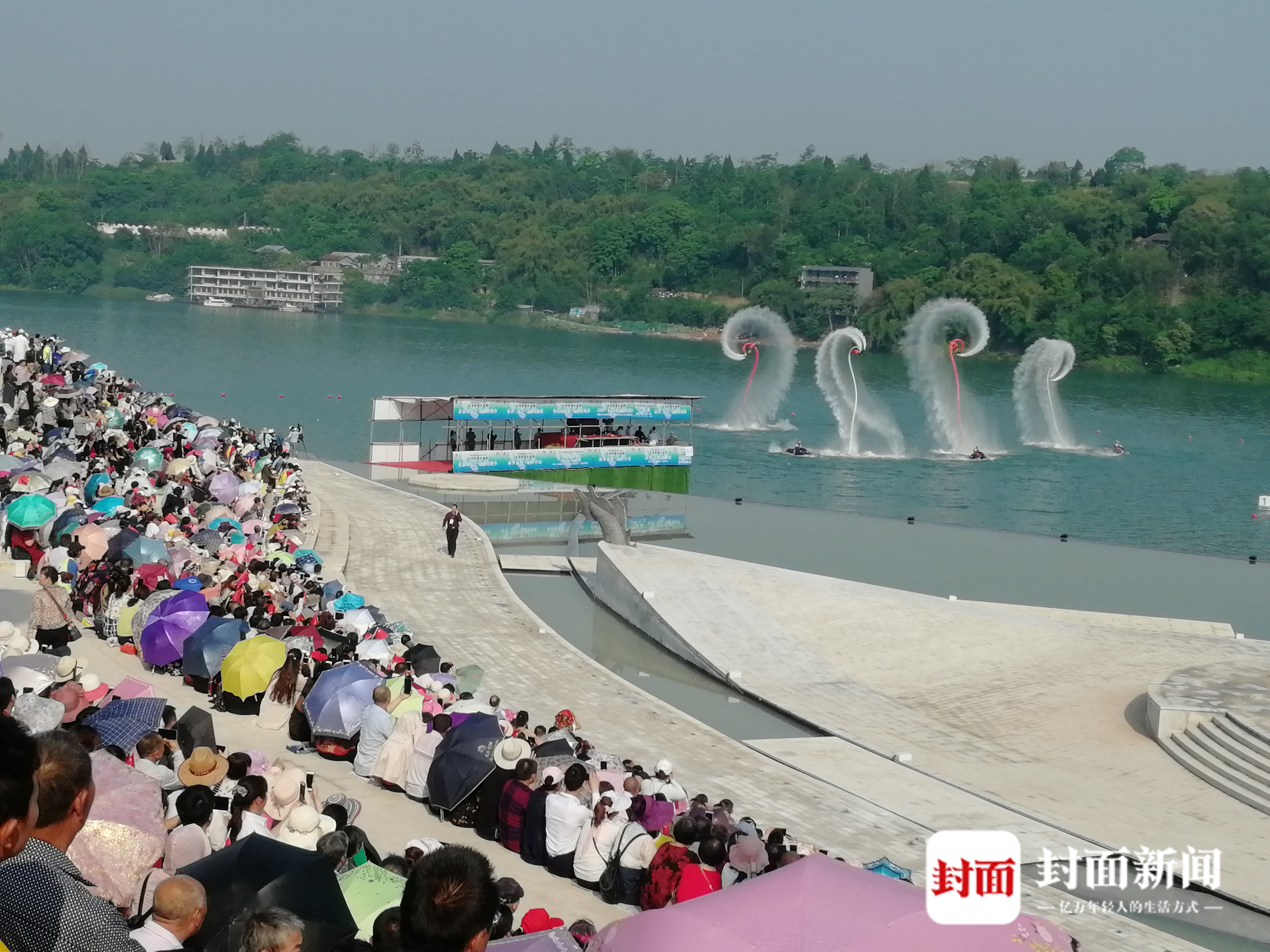 第二届全国青年运动会皮划艇静水预赛武胜开赛