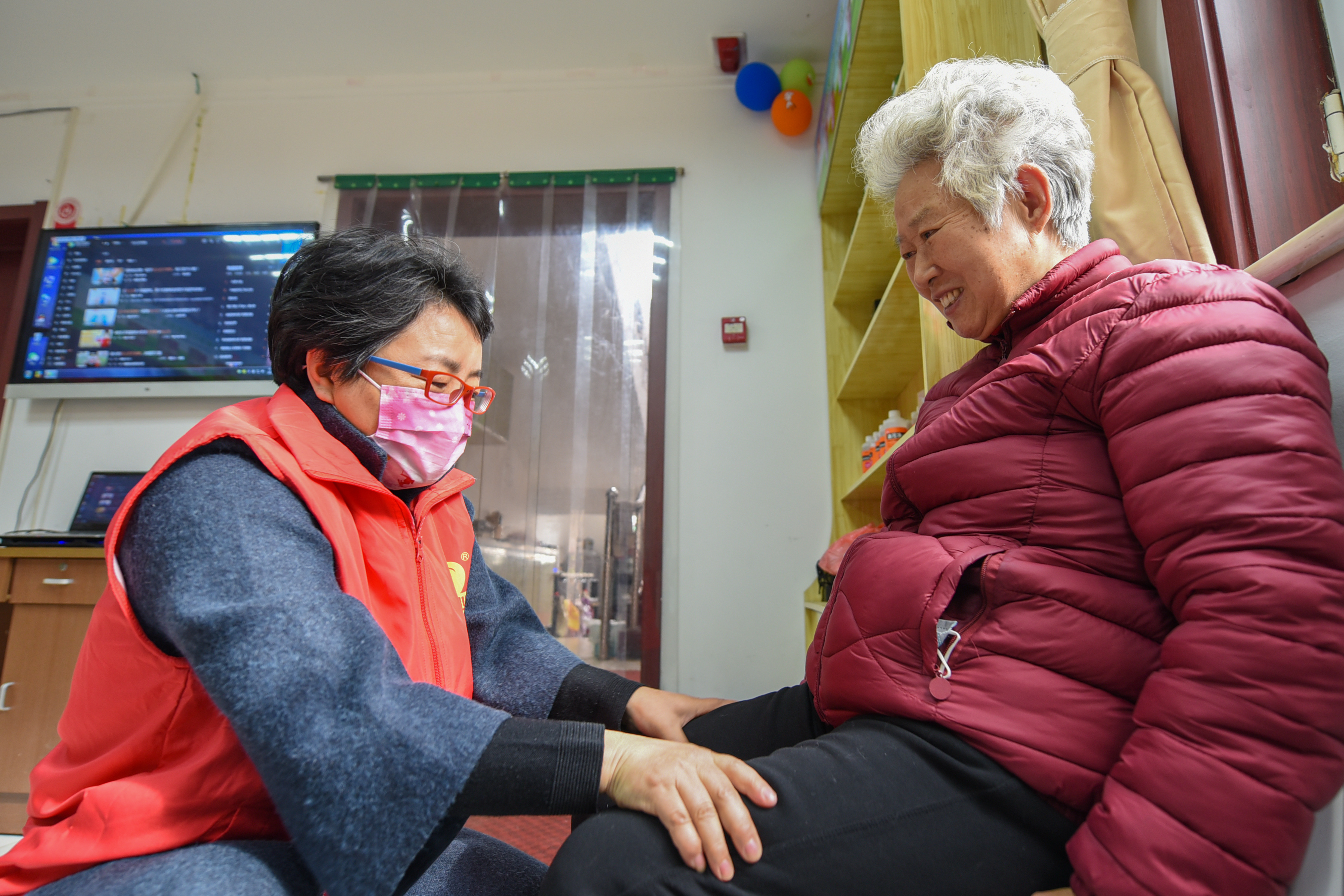 河北推广"时间银行"互助养老 "低龄存时间,高龄换服务" - 封面新闻