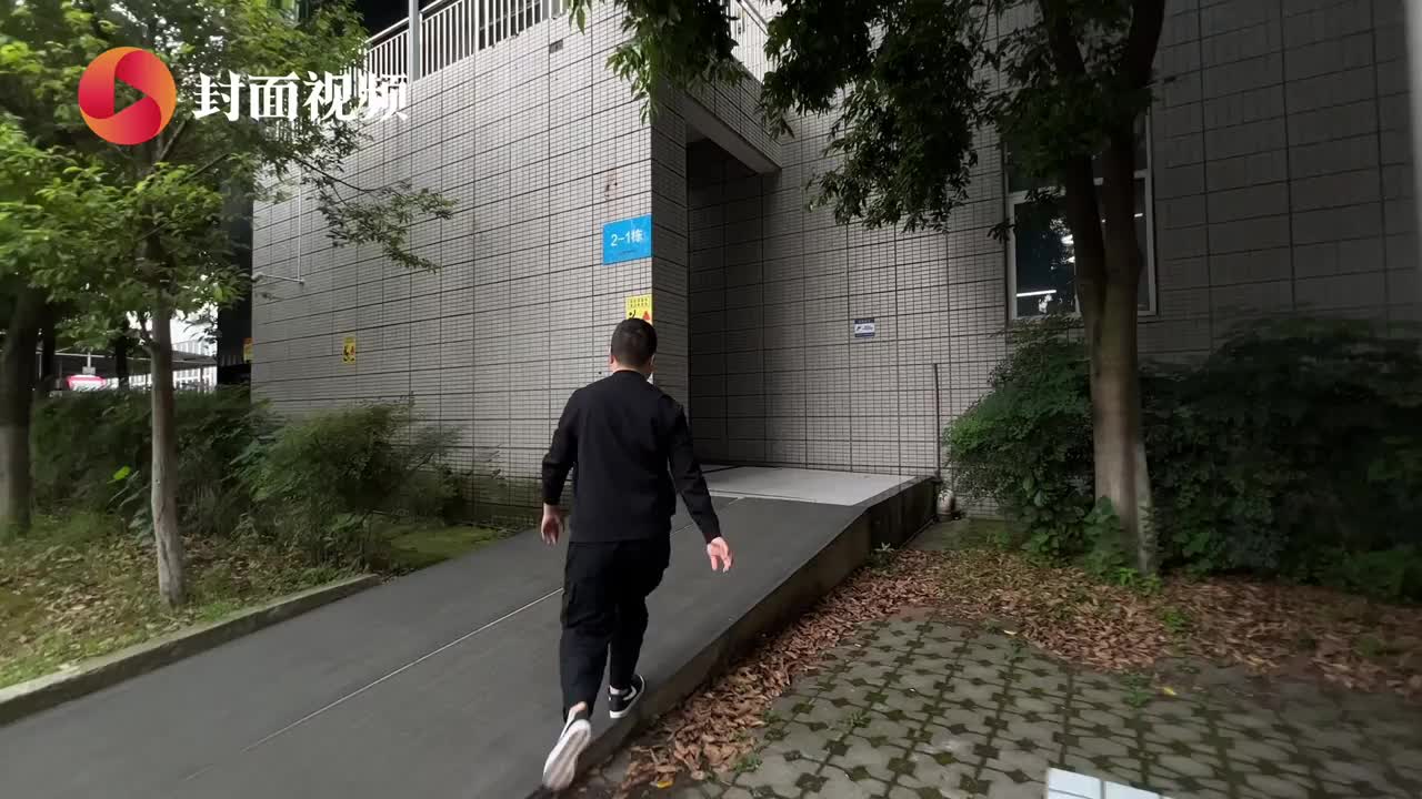 体验官丨双11头部腰部主播各显神通 记者带你直播间感受卖女鞋是种什么体验丨封面天天见