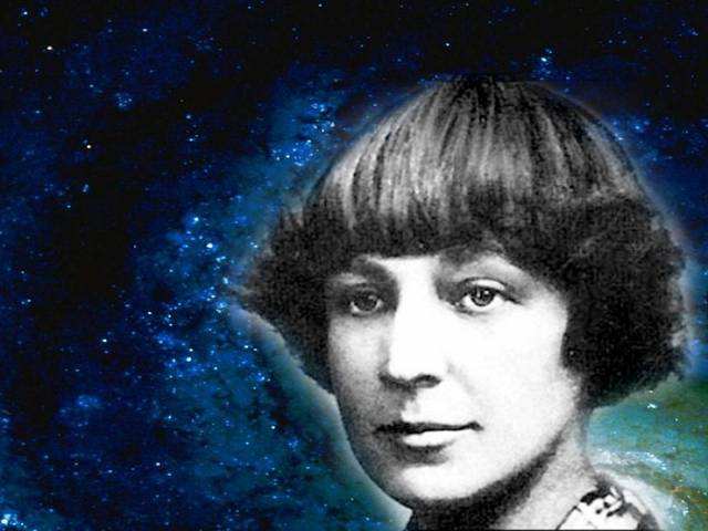 草堂读诗|故事:茨维塔耶娃《不在意,不抱怨,不争辩》