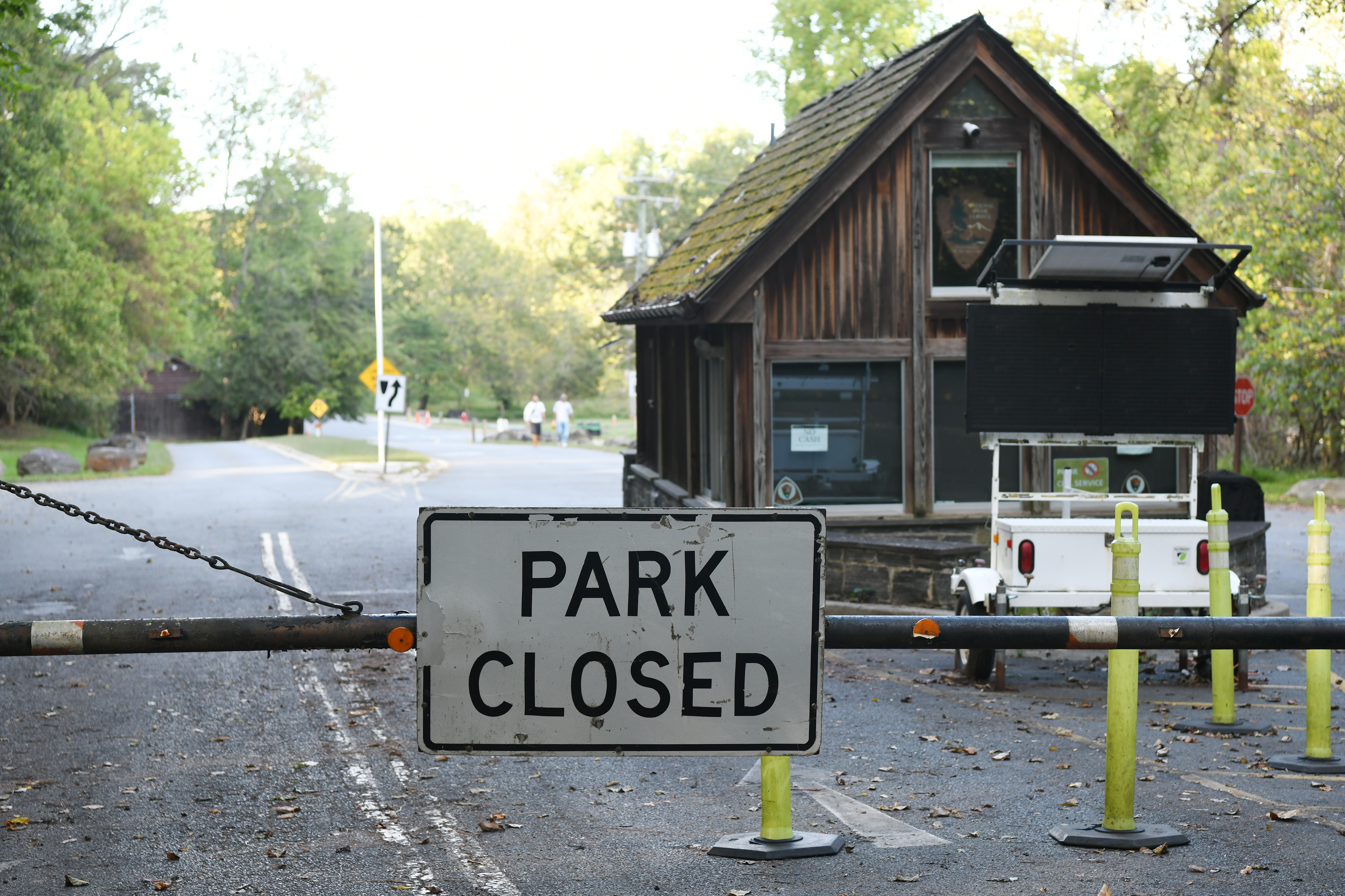 美国政府“停摆”持续多重负面影响显现