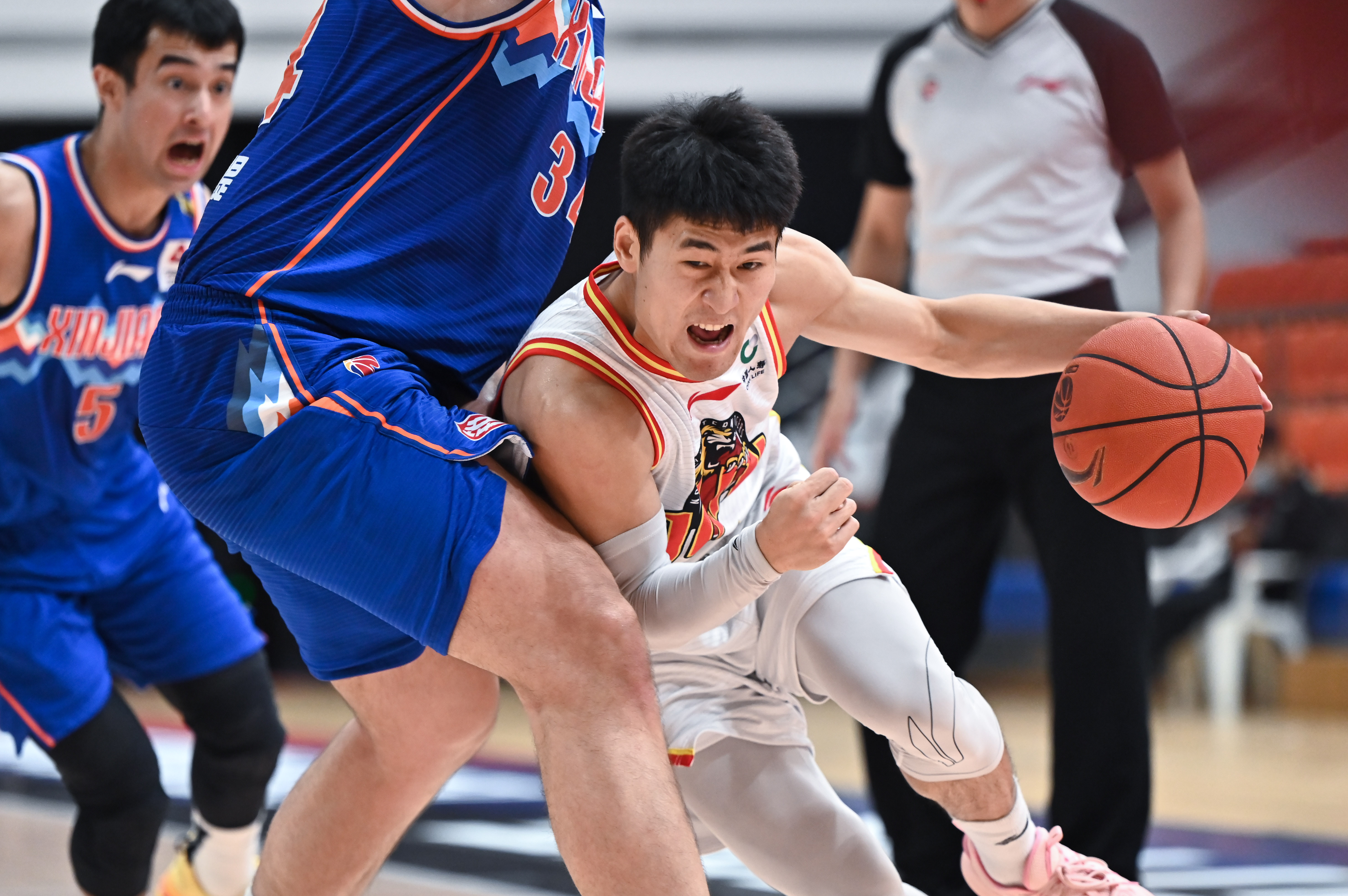 cba我一直都是个年轻队员专访吉林男篮队员姜伟泽