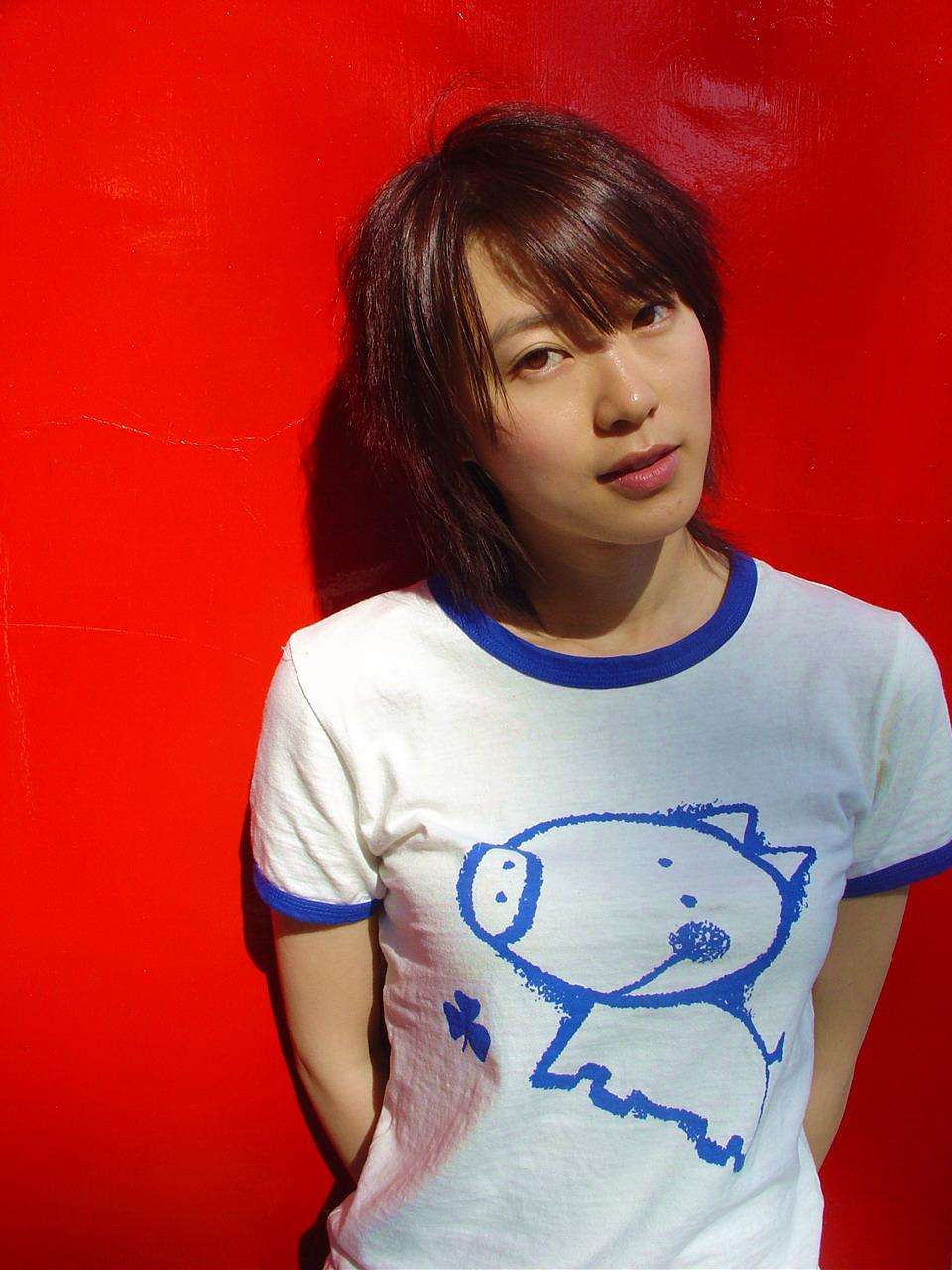 成都女星黄璐主演《三伏天》 穿越在小镇女神和女神经之间