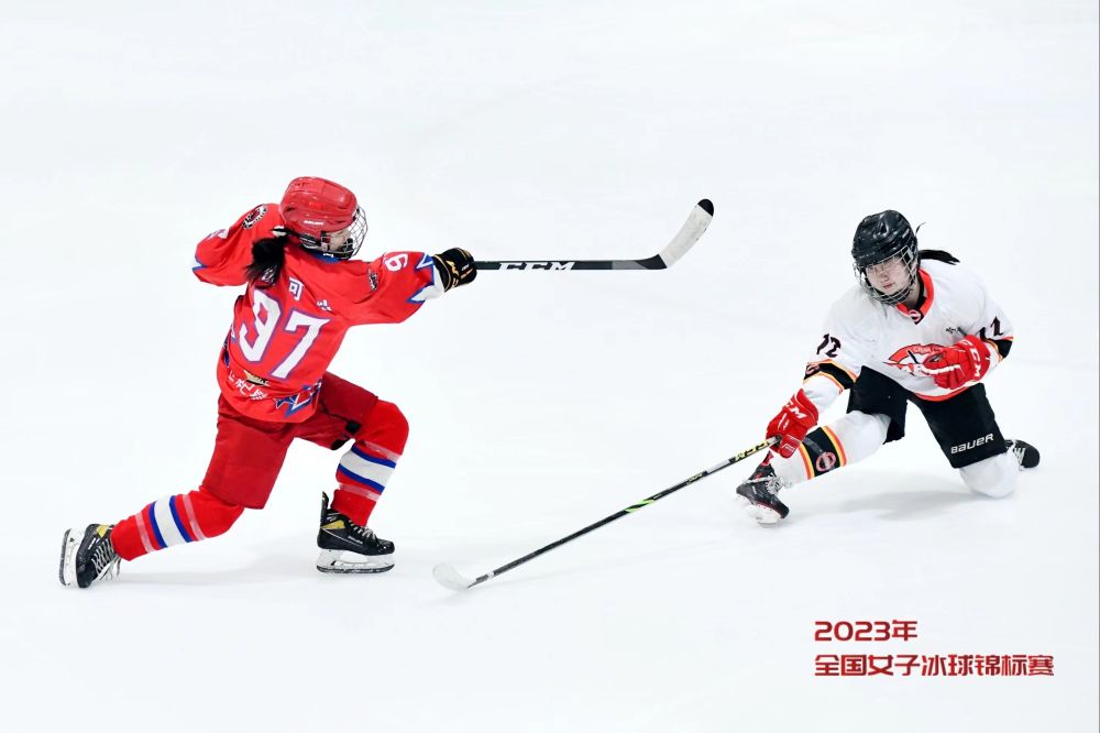 2023年全国女子冰球锦标赛哈尔滨队夺冠 - 封面新闻