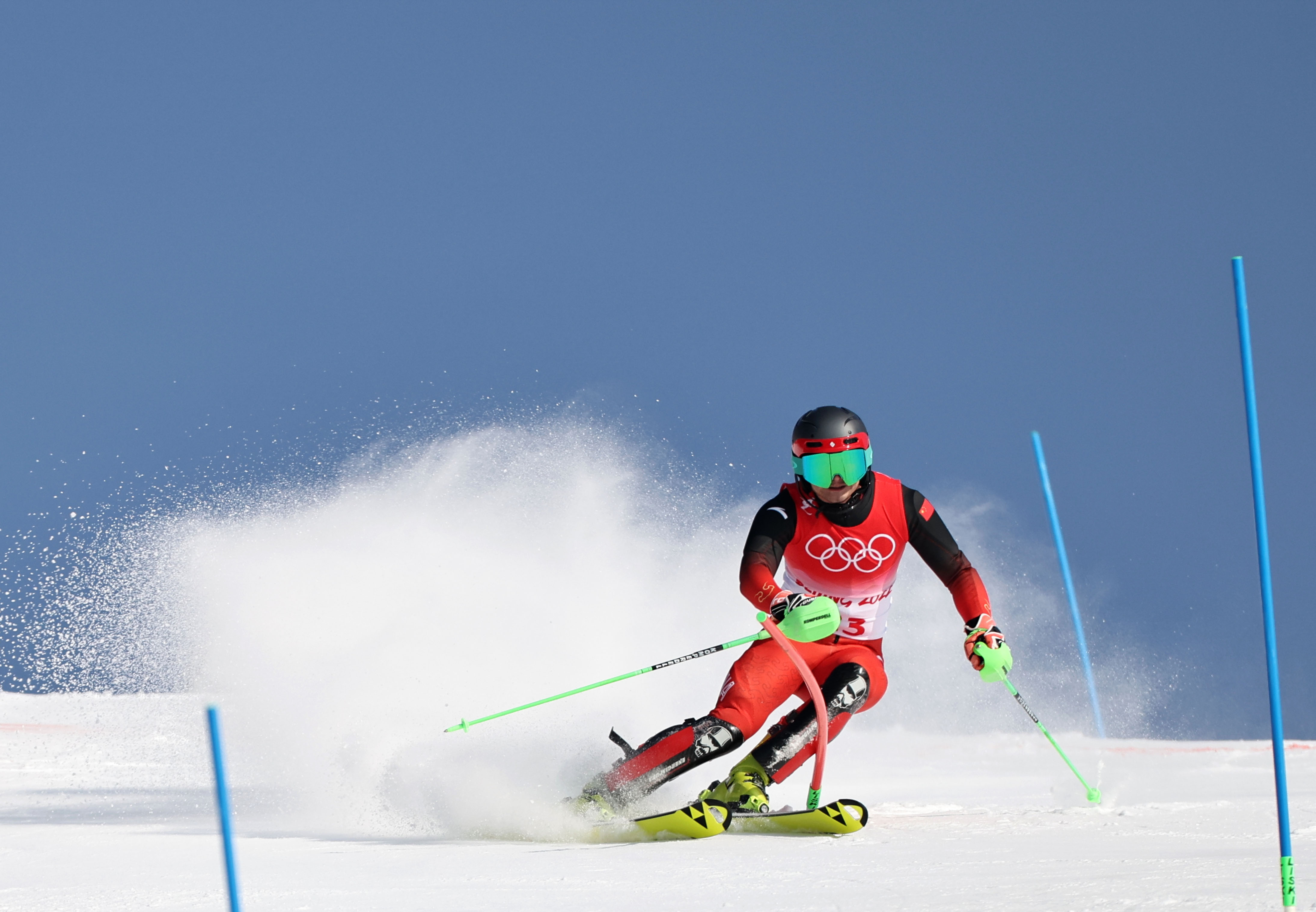 北京冬奥会高山滑雪选手张洋铭超越自己就是胜利