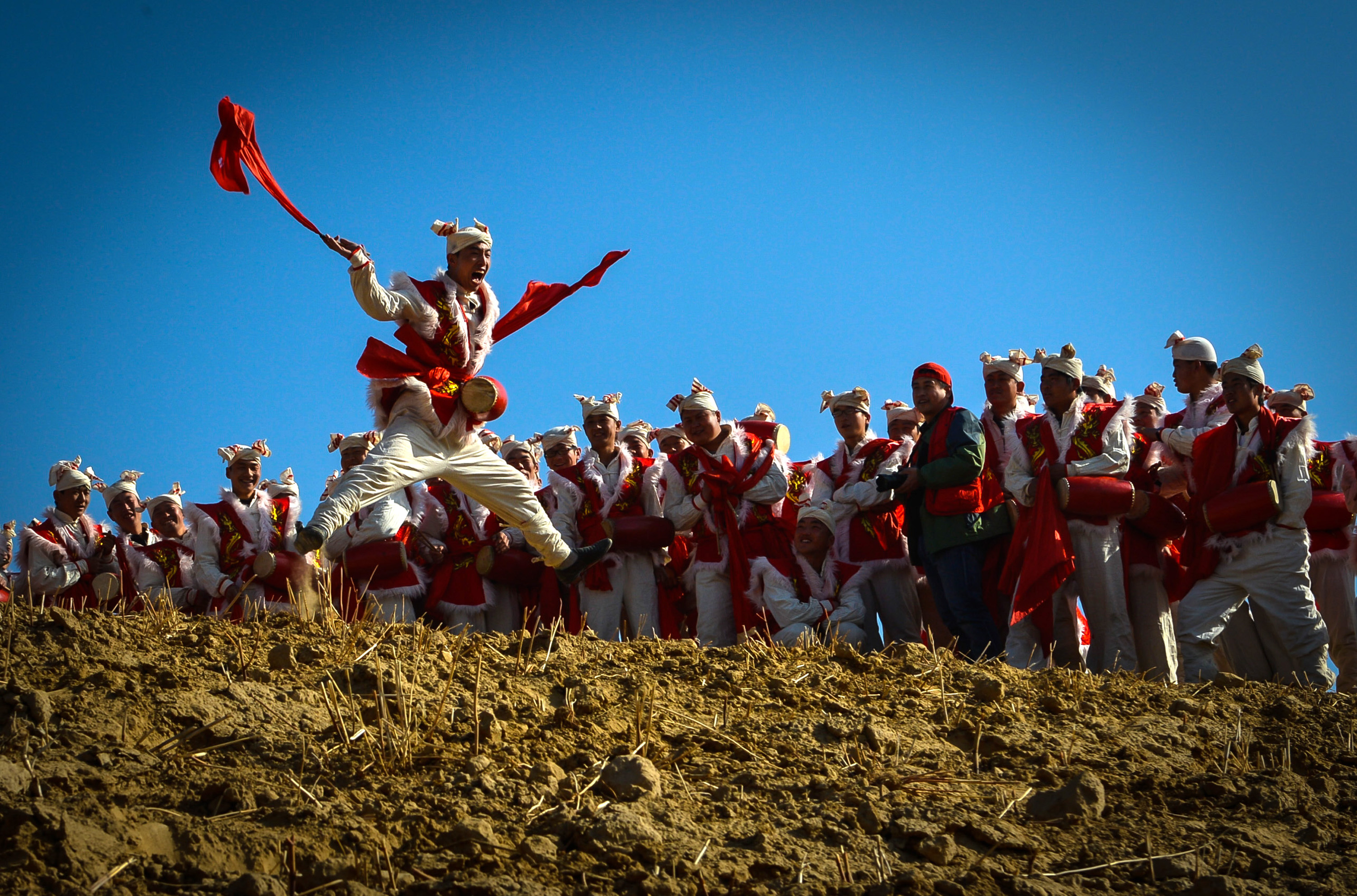 中国中亚峰会腰鼓打出个精气神