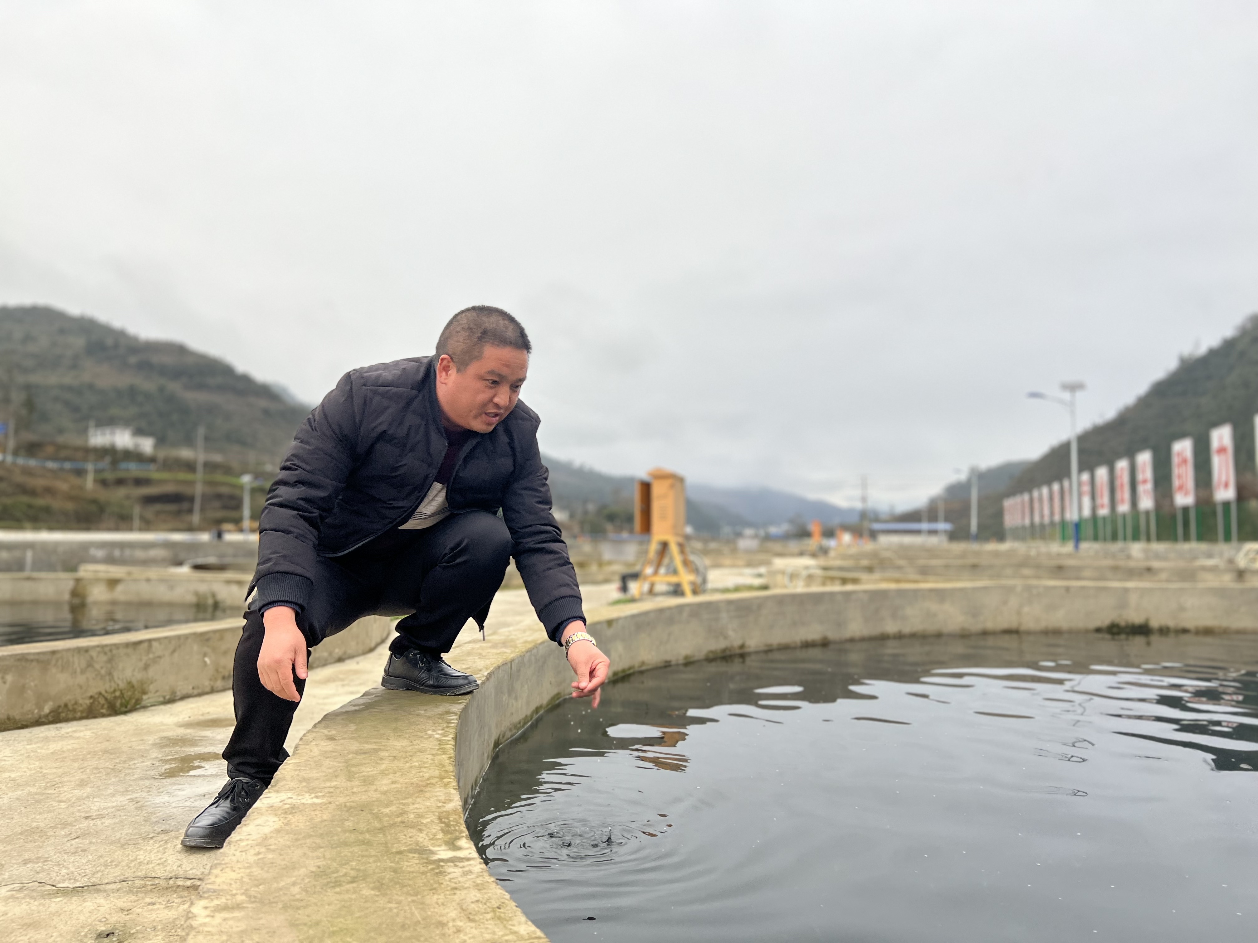 新华社记者刘智强 摄"干什么像什么,干就干成!