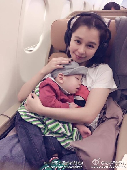 徐若瑄爆家人照片 两继女已长大成人