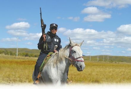 四川红原骑警断代 一个人的骑警队