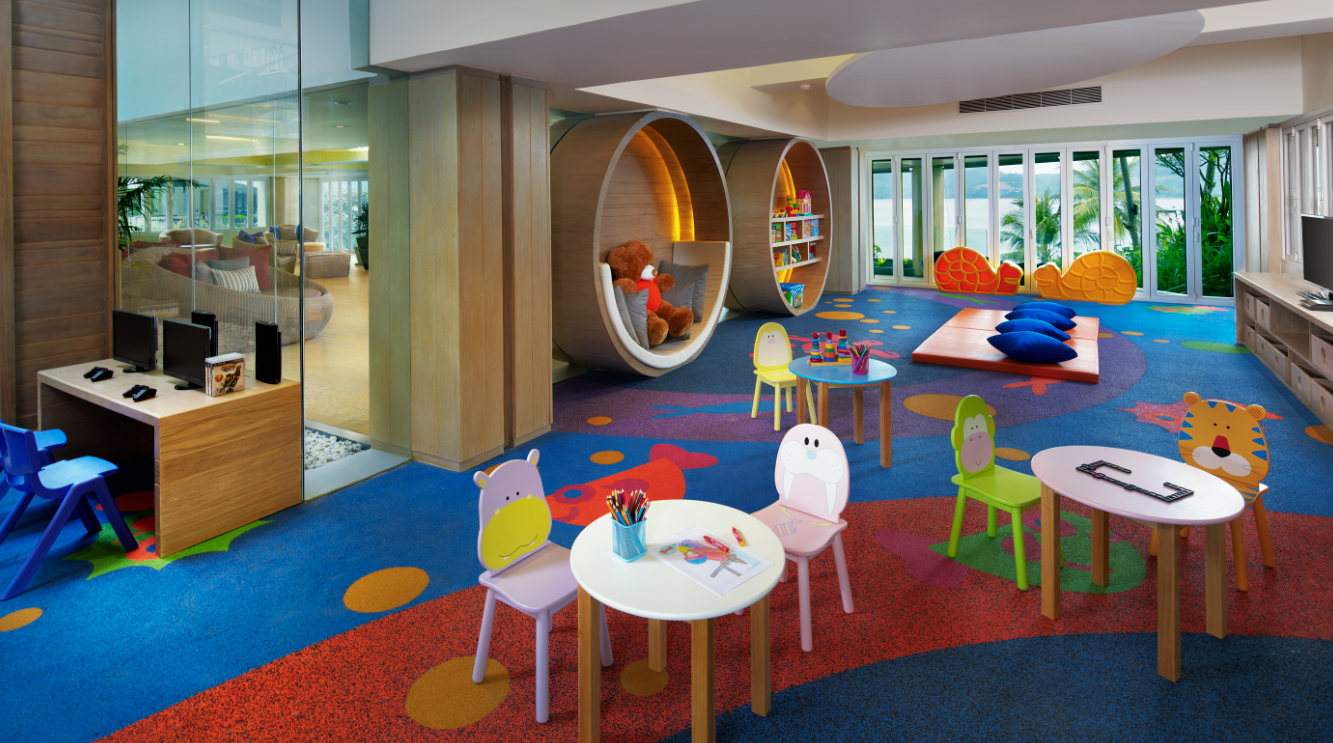 家庭娱乐 普吉岛阿玛瑞度假酒店设有儿童俱乐部,家长们可以放心让他们