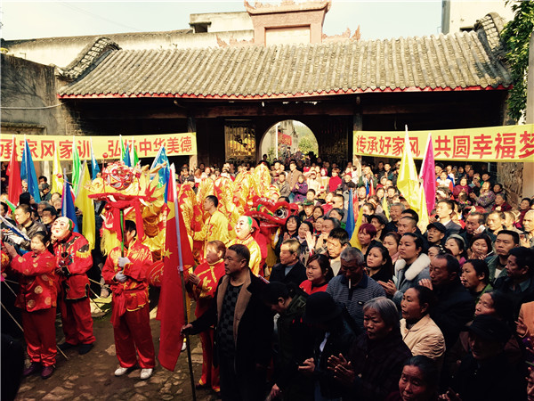 千人齐聚宗祠 祭祖传颂家规 三台黎曙萧氏家族举行祭祖大典