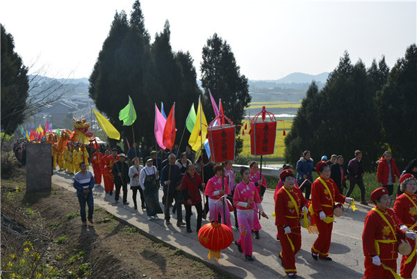 千人齐聚宗祠 祭祖传颂家规 三台黎曙萧氏家族举行祭祖大典