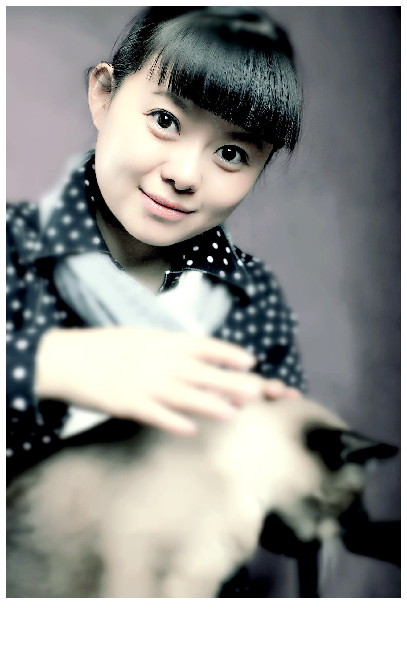 出版有诗集《失物认领》,《中文课》,《艾草:新绝句诗集》,《渤海故事