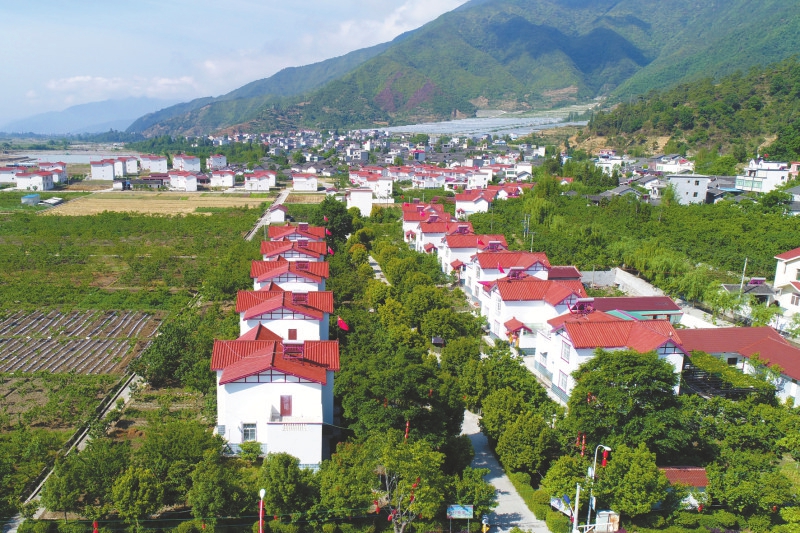 封面主题周·凉山|五彩大凉山跑步奔小康 这些变化你注意到了吗