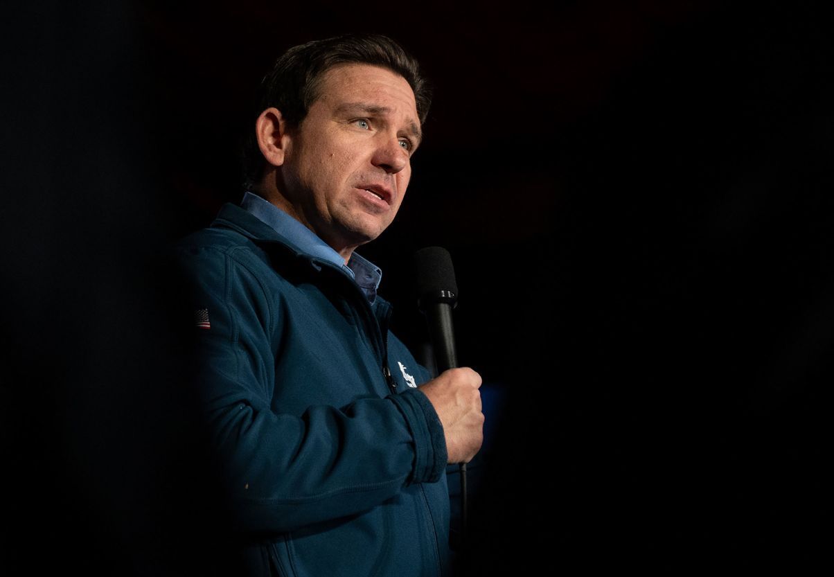 美国佛罗里达州州长德桑蒂斯宣布退出2024年总统竞选