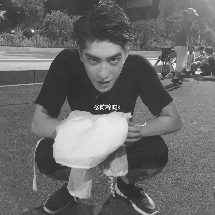 今天的校草是来自杭州艺术学院舞蹈专业的陈锦昀.