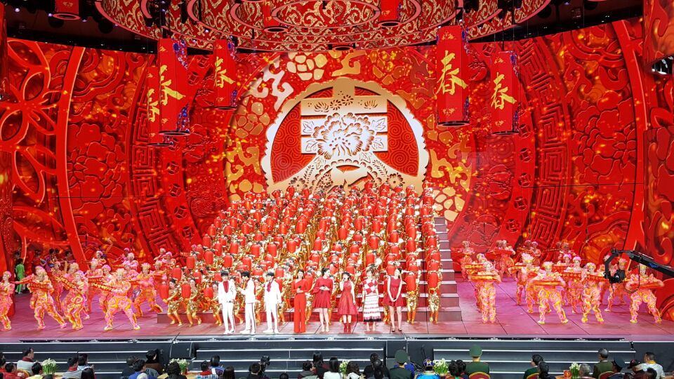 央视鸡年春晚完美落幕 观众盛赞创新有突破