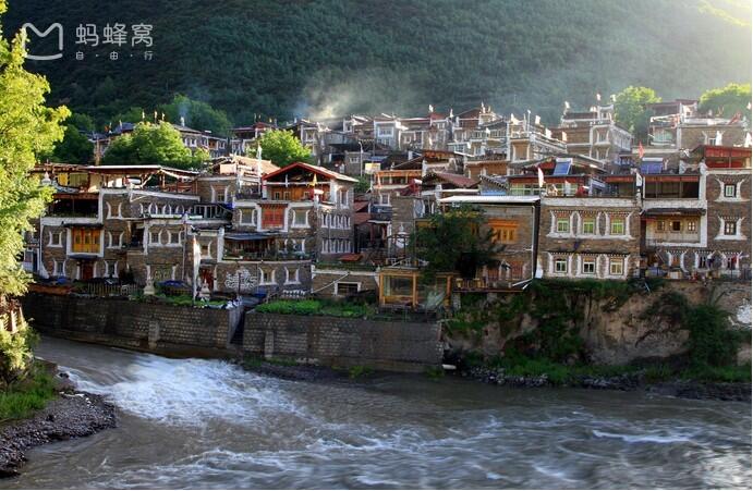 四川米易县 米易县是四川省攀枝花市下辖的一个县城,位于青藏高原