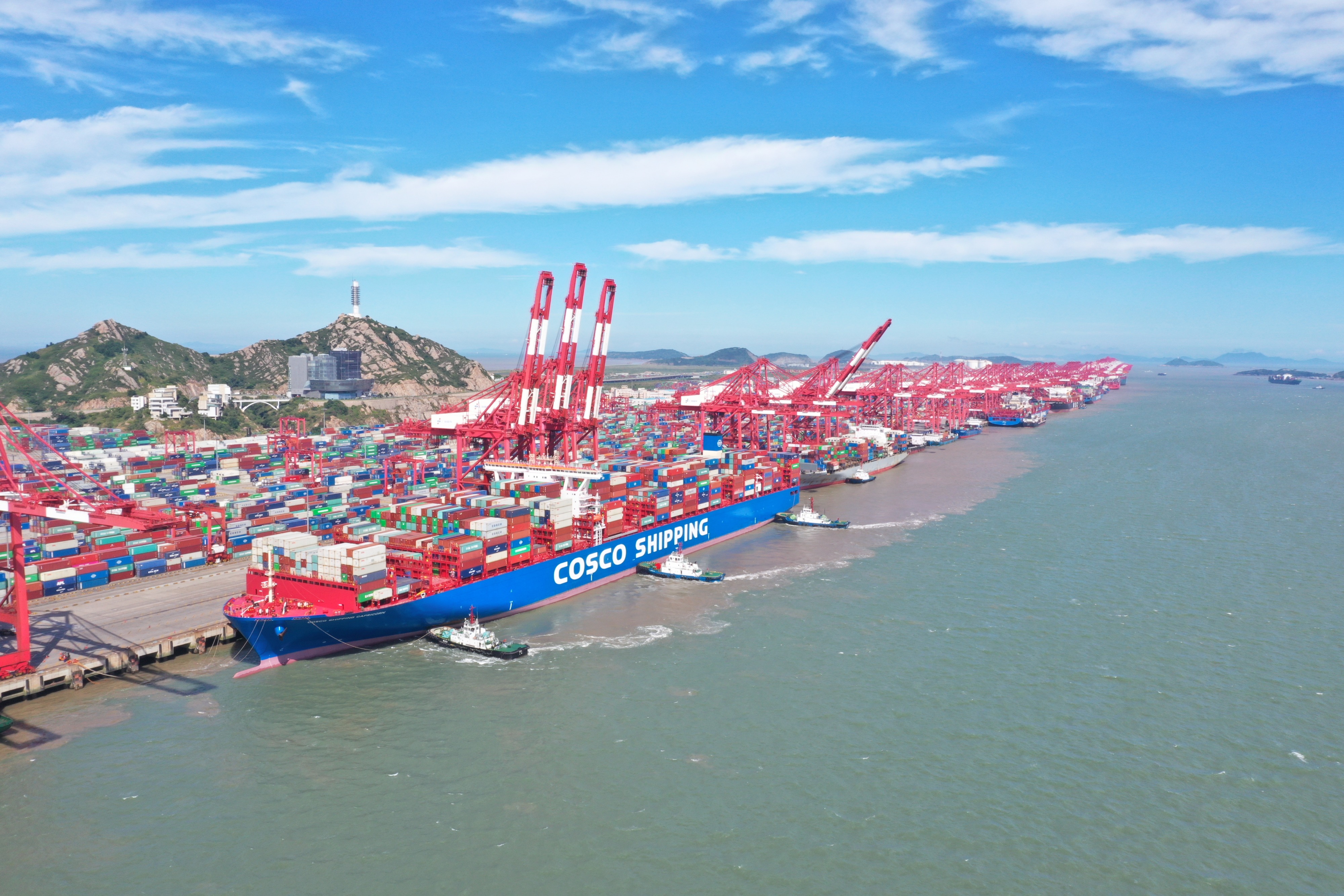 704艘次大船来签到洋山港船舶进出量和货物吞吐量创新高