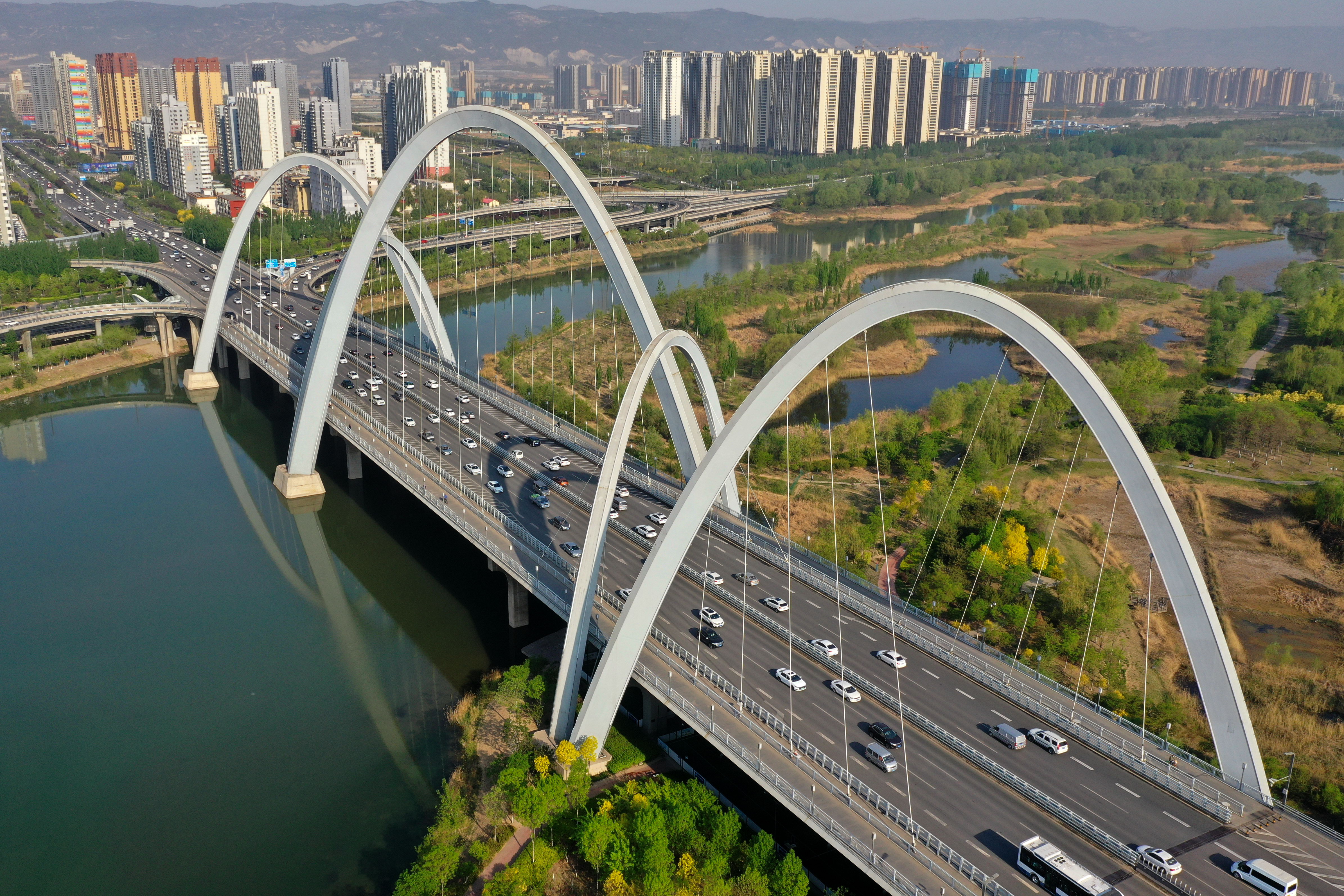 走向我们的小康生活一年一个样再现锦绣太原城的逐梦之旅